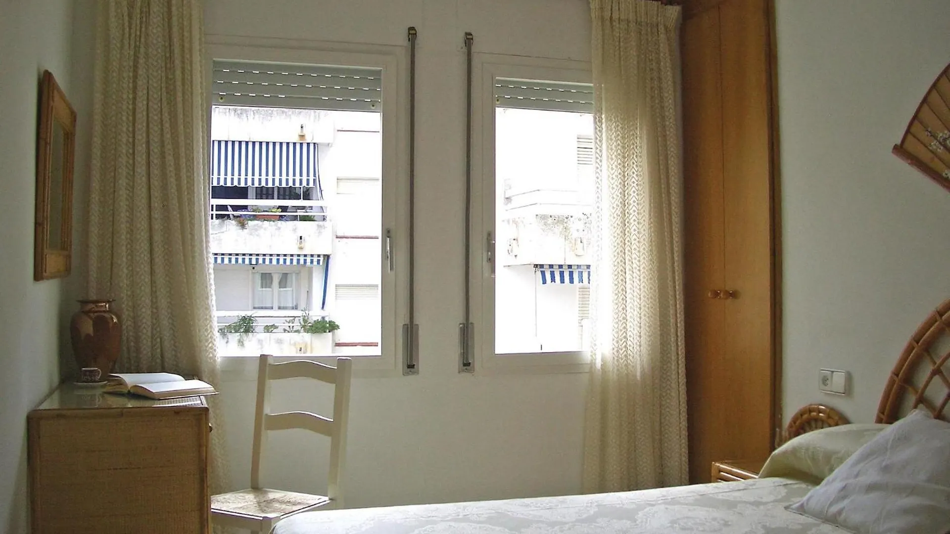 Cozy Apartment In Tossa De Mar With Kitchen