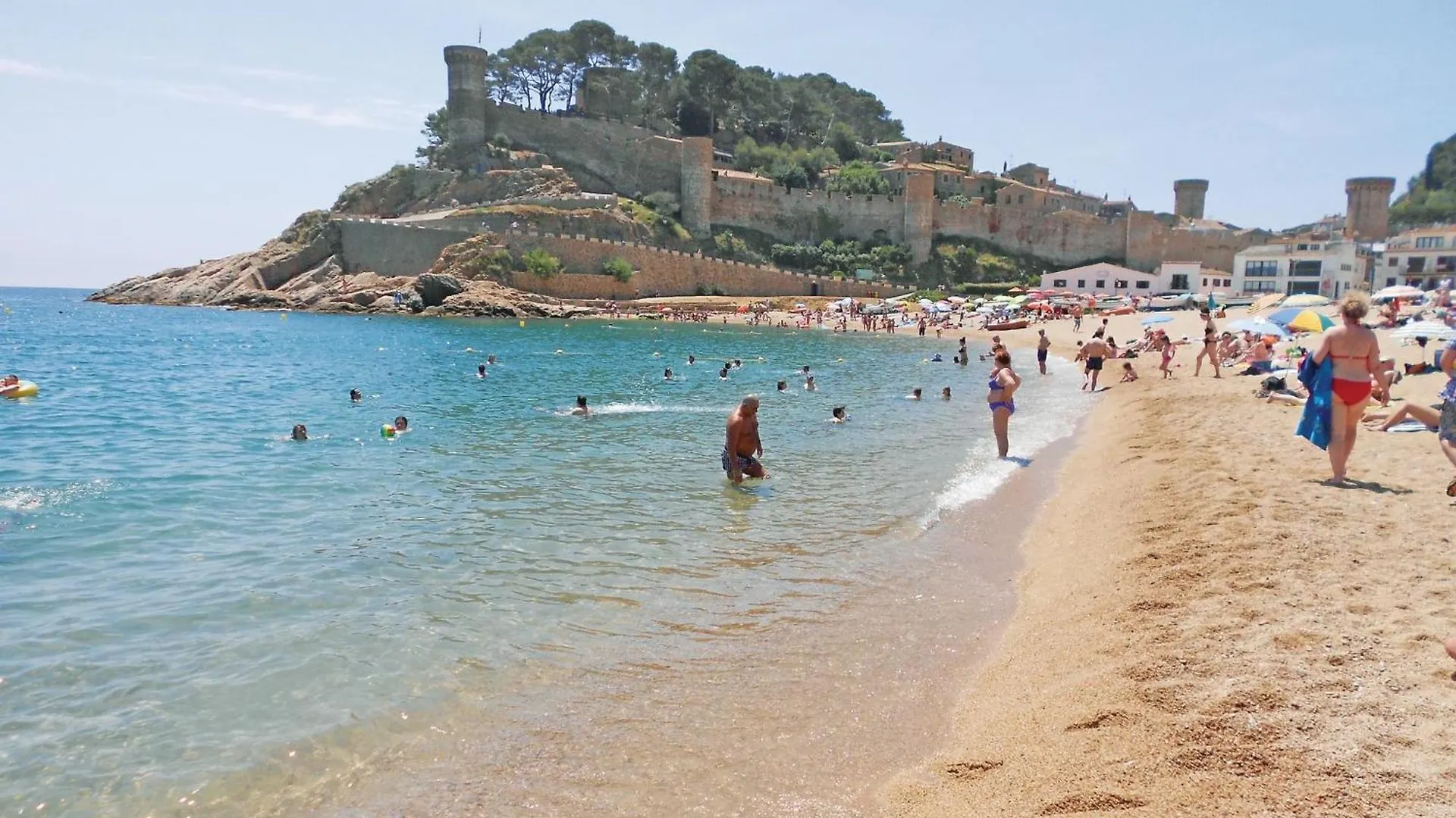 Cozy Apartment In Tossa De Mar With Kitchen